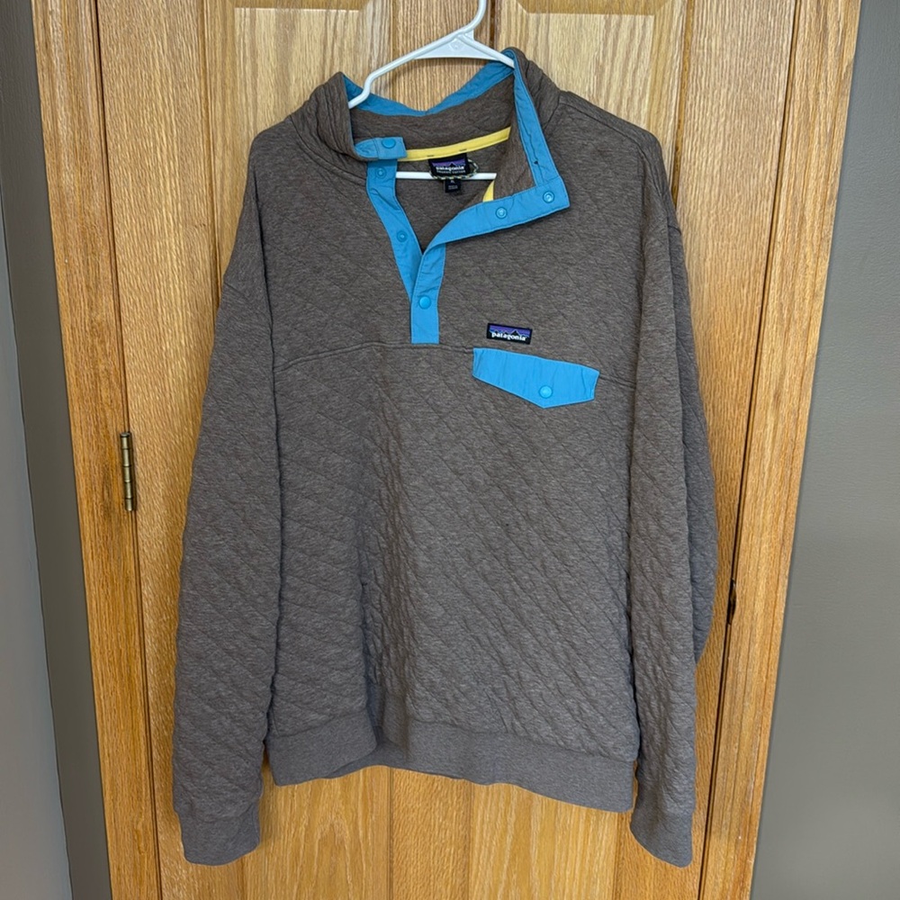 Patagonia quilted pullover, excellent condition!